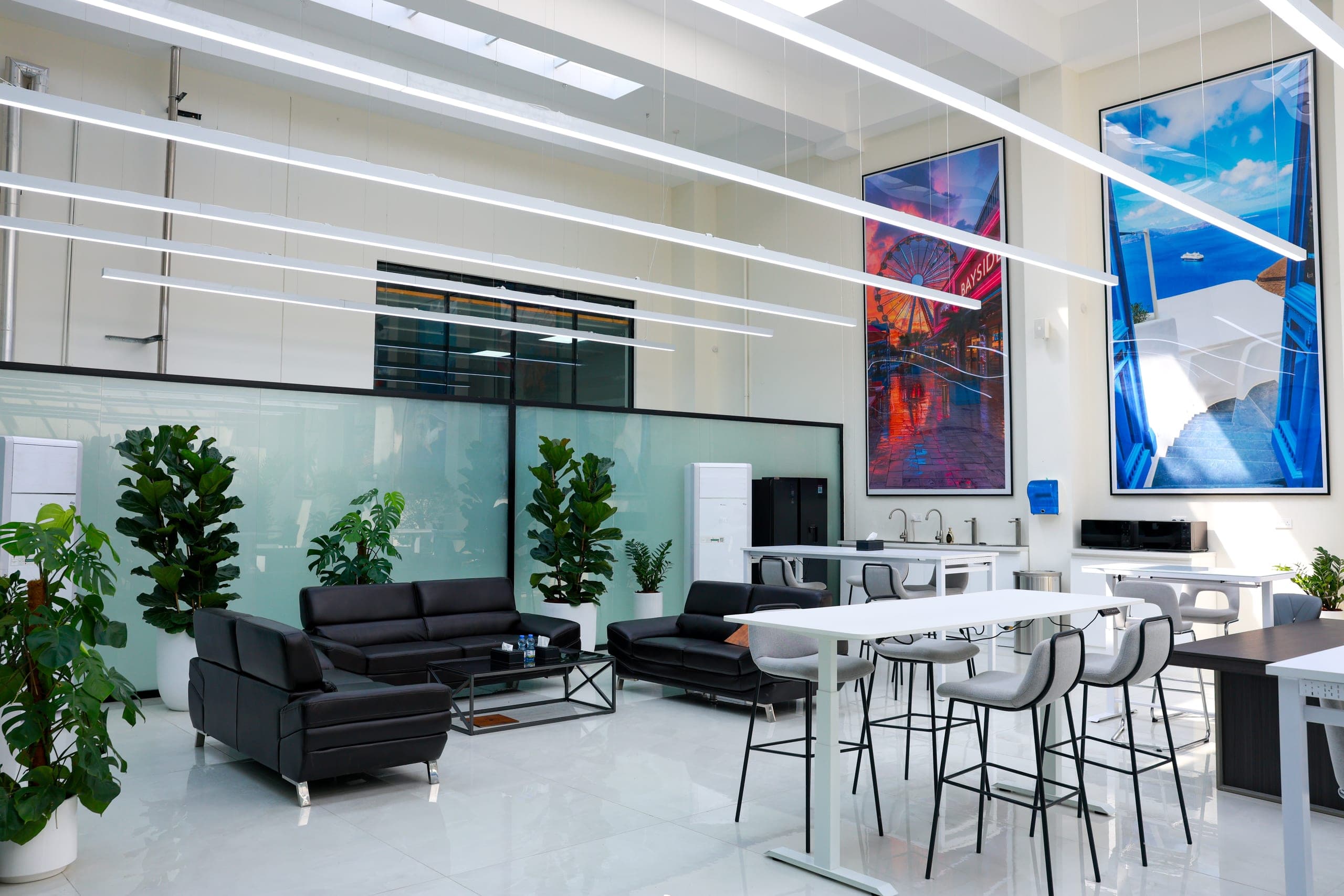 Lounge seating at the end of the floor